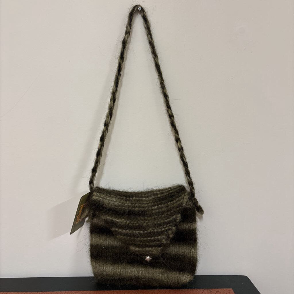 GREEN KNIT CROSSBODY PURSE
