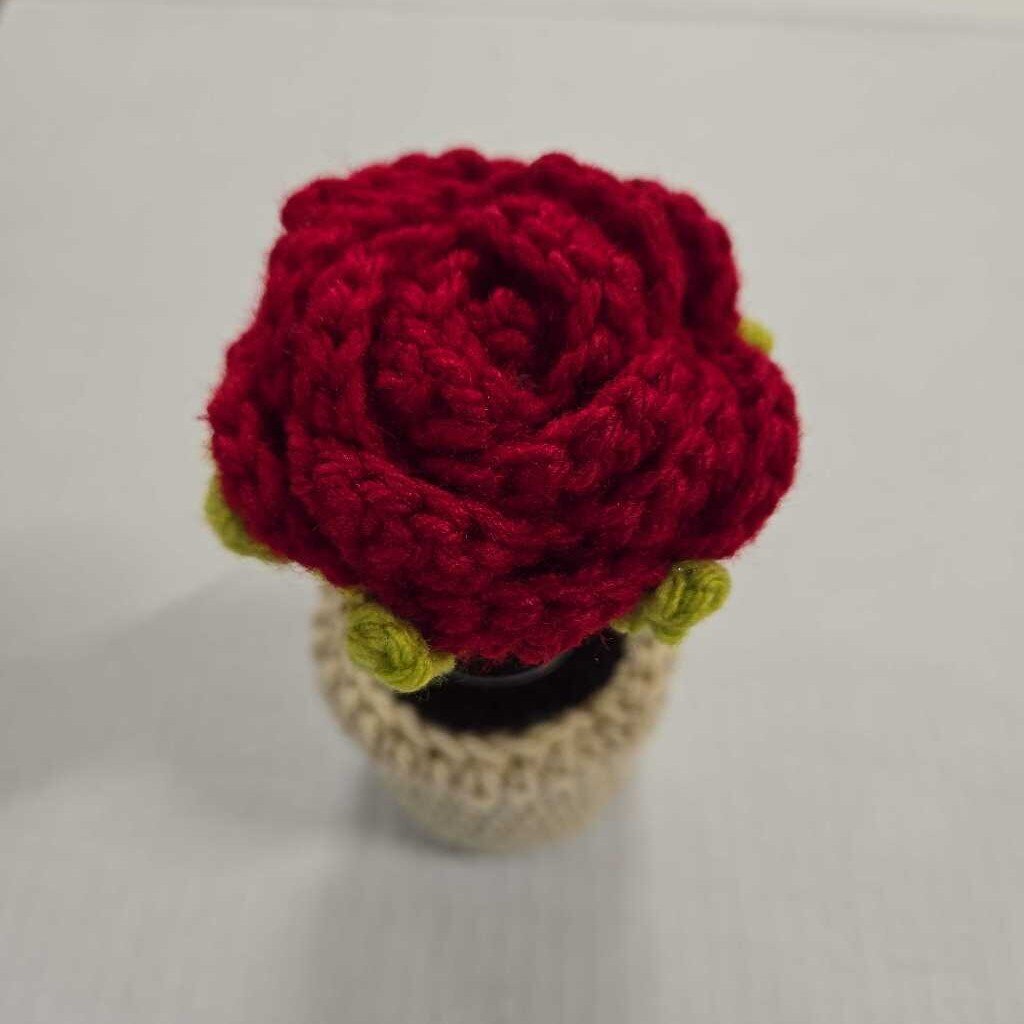 Crochet Rose Pot