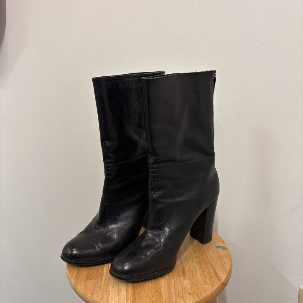 BLACK TALL BOOT