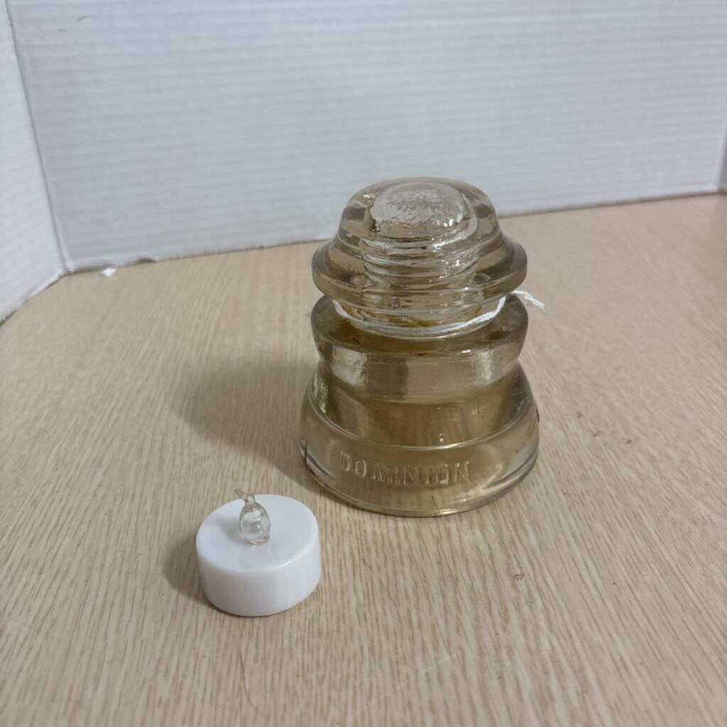 Insulator with tealight