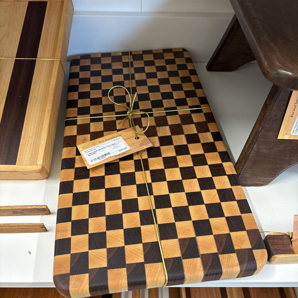 CHECKER BOARD CUTTING BOARD
