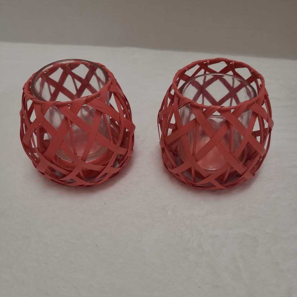 Set of 2 Pink Woven Rattan Tea Light Holders