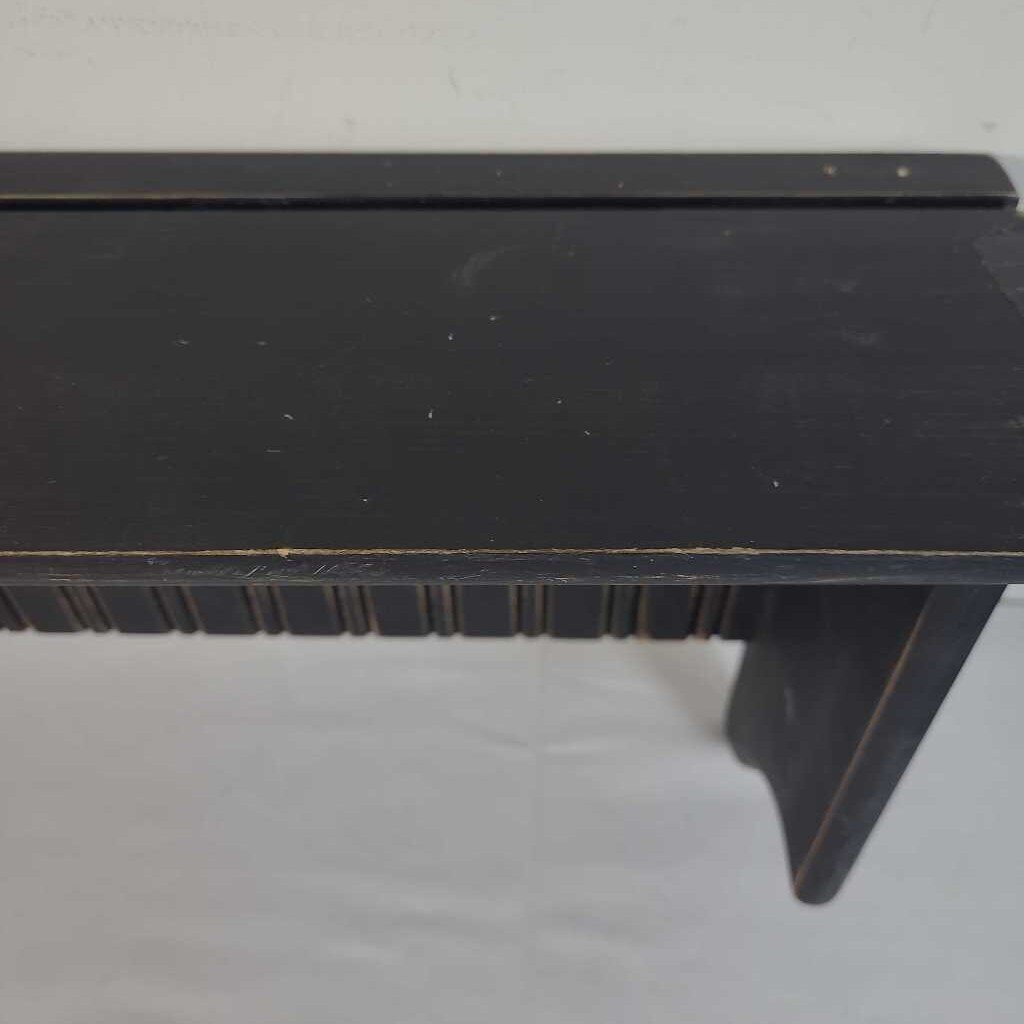 BLACK SHELF