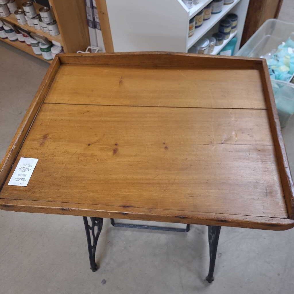 SINGER BASE W/VINTAGE DOUGH BOARD TOP