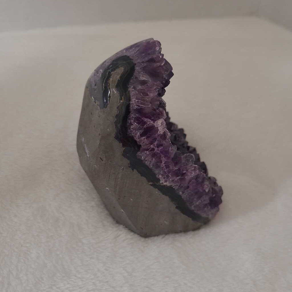 AMETHYST 4