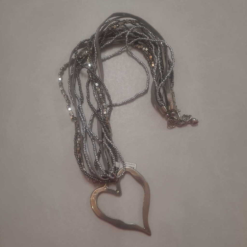 SILVER COLORED BEADED NECKLACE WITH HEART