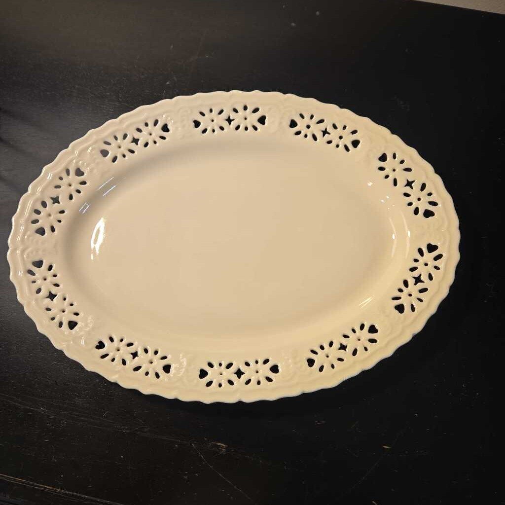NOSTALGIA SKYE MCGHIE OVAL SERVING PLATE