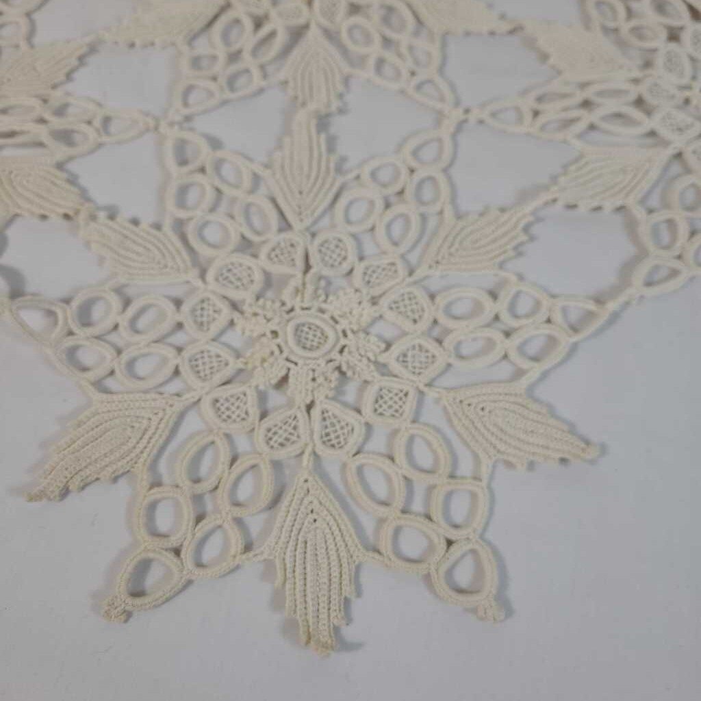 VTG LACE RUNNER