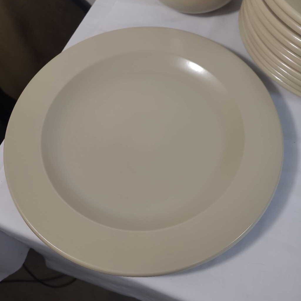 S/33 DANSK STUDIO LM DISHES