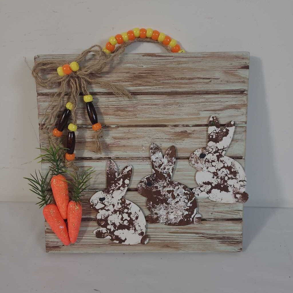RUSTY BUNNIES WALL DECOR