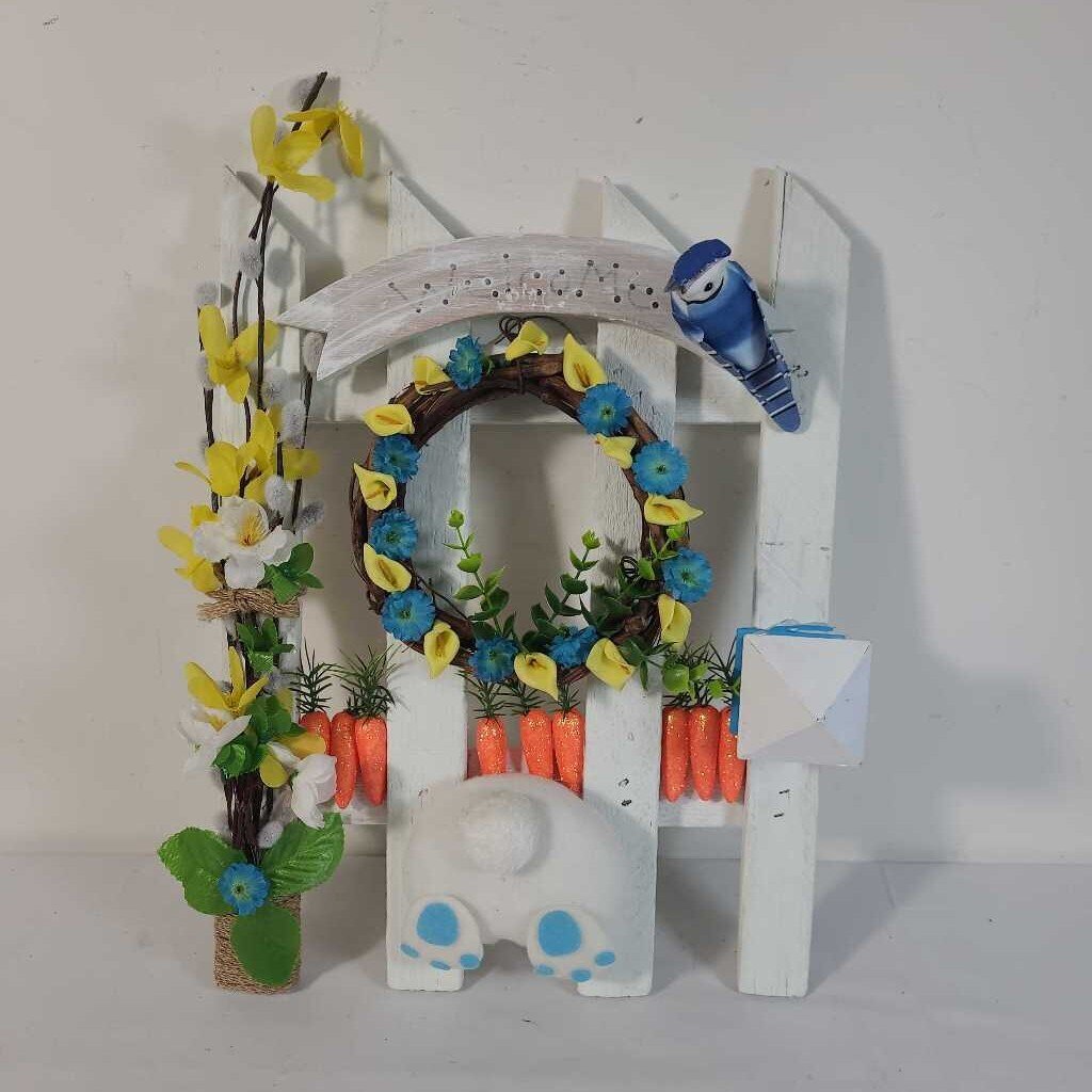 PICKET FENCE WALL DECOR