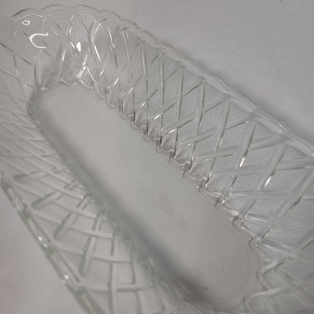 VTG PRETZEL PATTERN CRACKER DISH