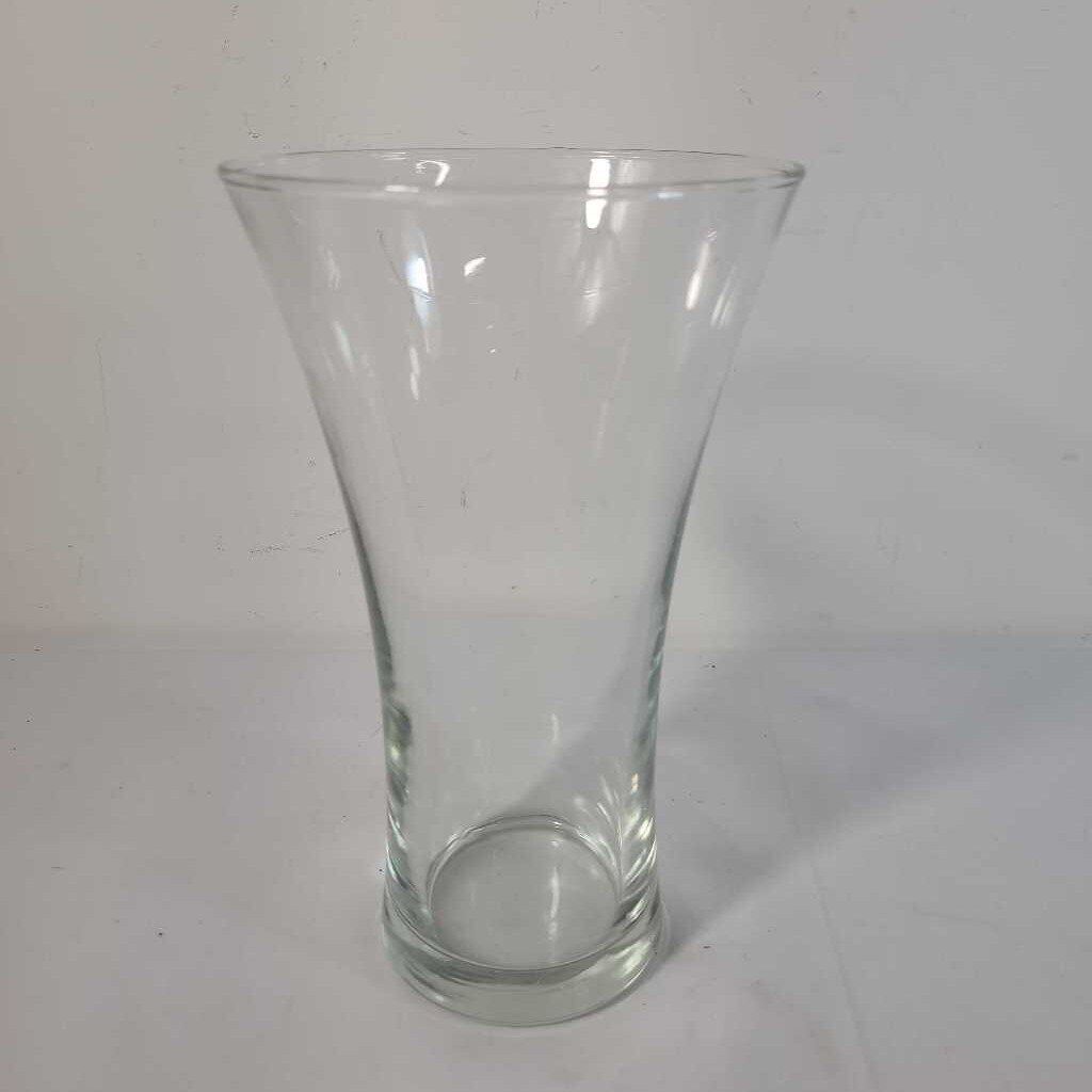 FLARED GLASS VASE