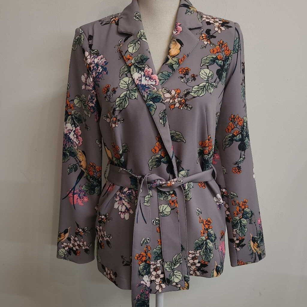 GREY & FLORAL BLAZER WITH BELT