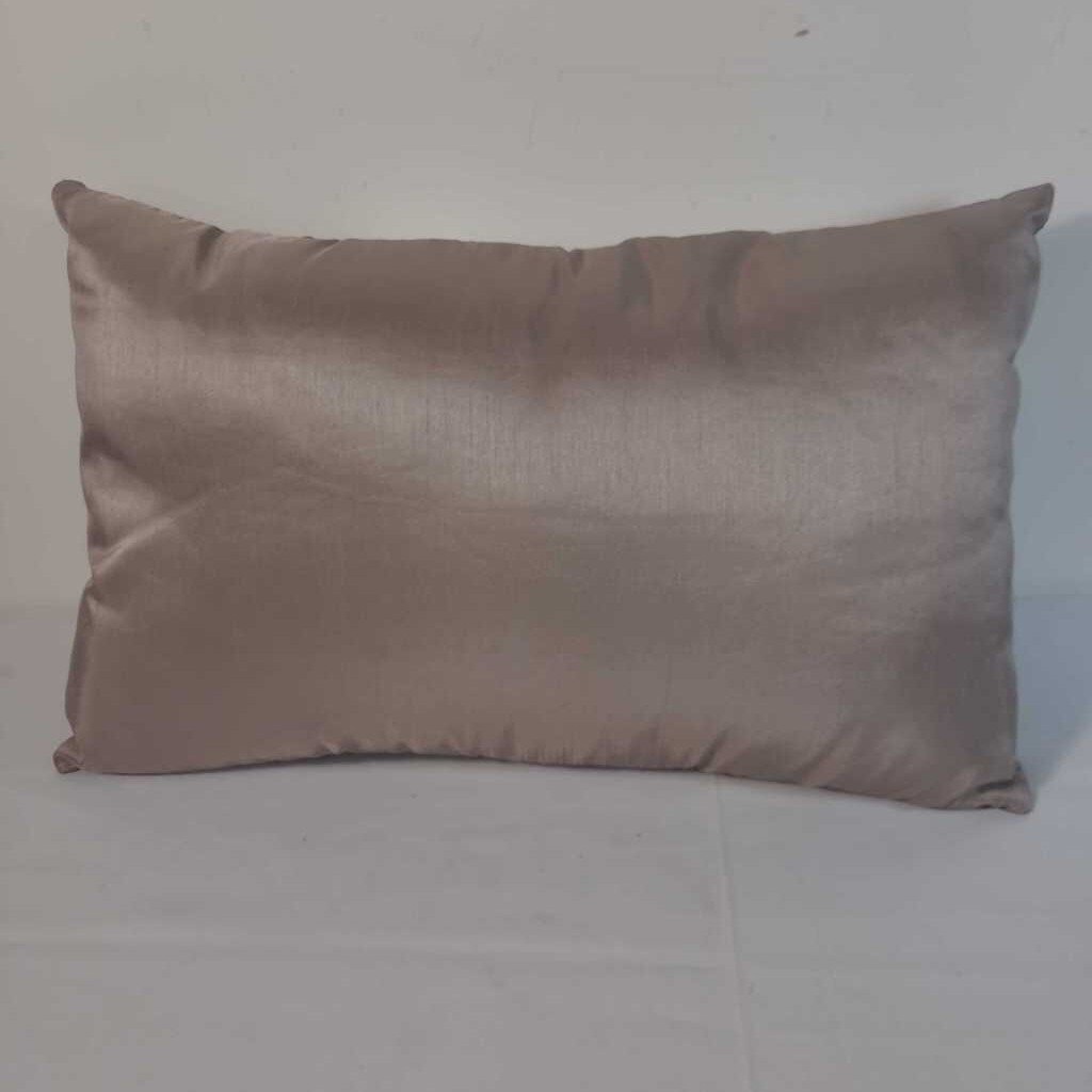 SATIN LUMBAR PILLOW