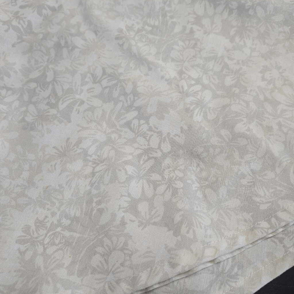 ROUND FLORAL TABLECLOTH