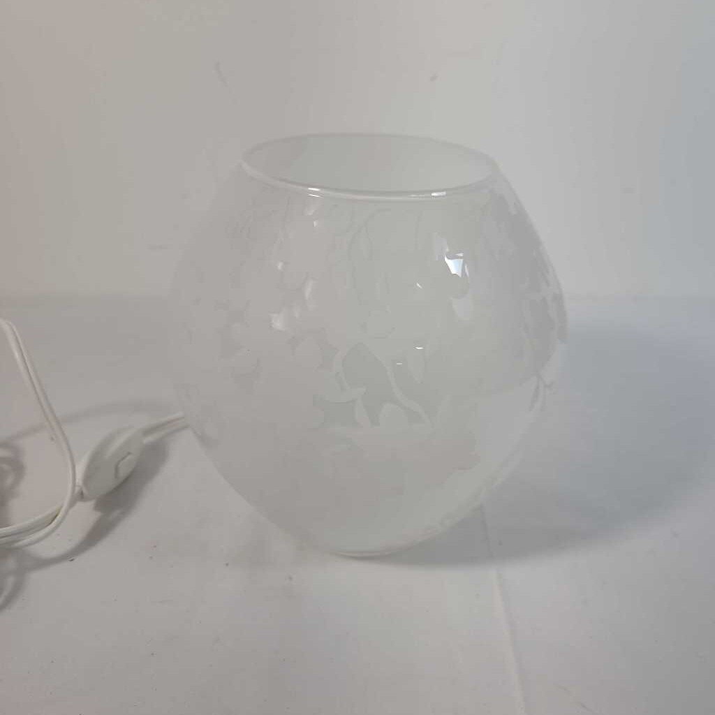 WHITE GLASS LAMP