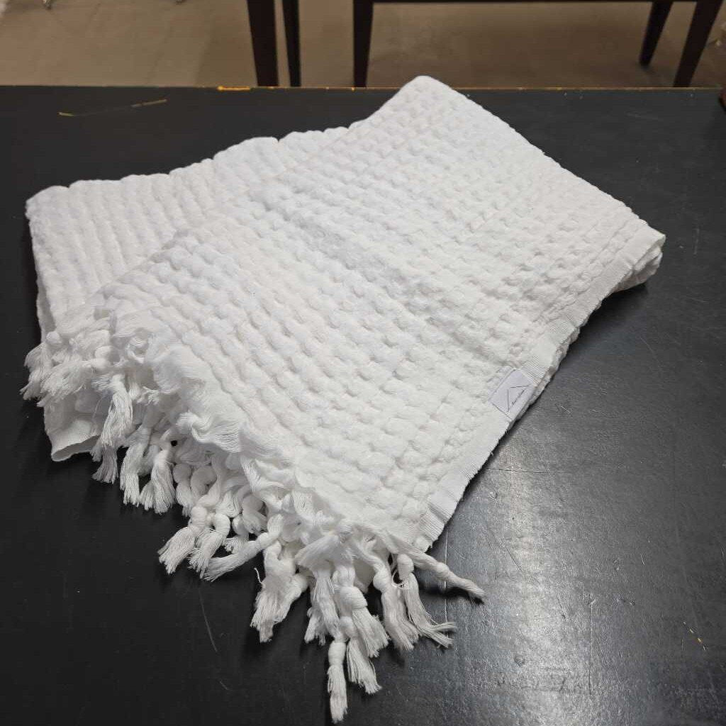 HOUSE OF JUDE COTTON WHITE THROW