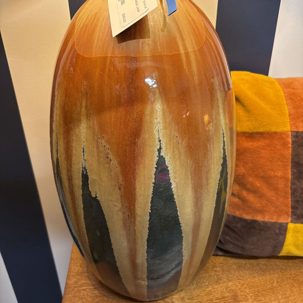 VINTAGE CERAMIC TABLE LAMP