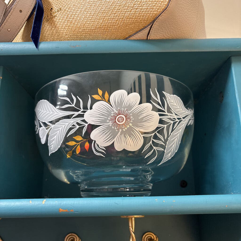 VINTAGE BOHEMIA CYRSTAL BOWL FROM THE CZECH REPUBLIC WITH FROSTED FLORAL ETCHING