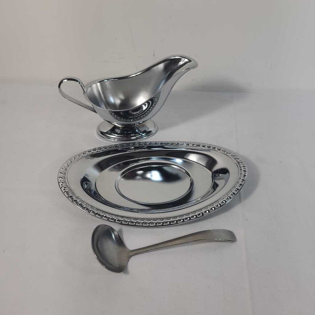 IRVINWARE GRAVY BOAT W/TRAY AND LADEL