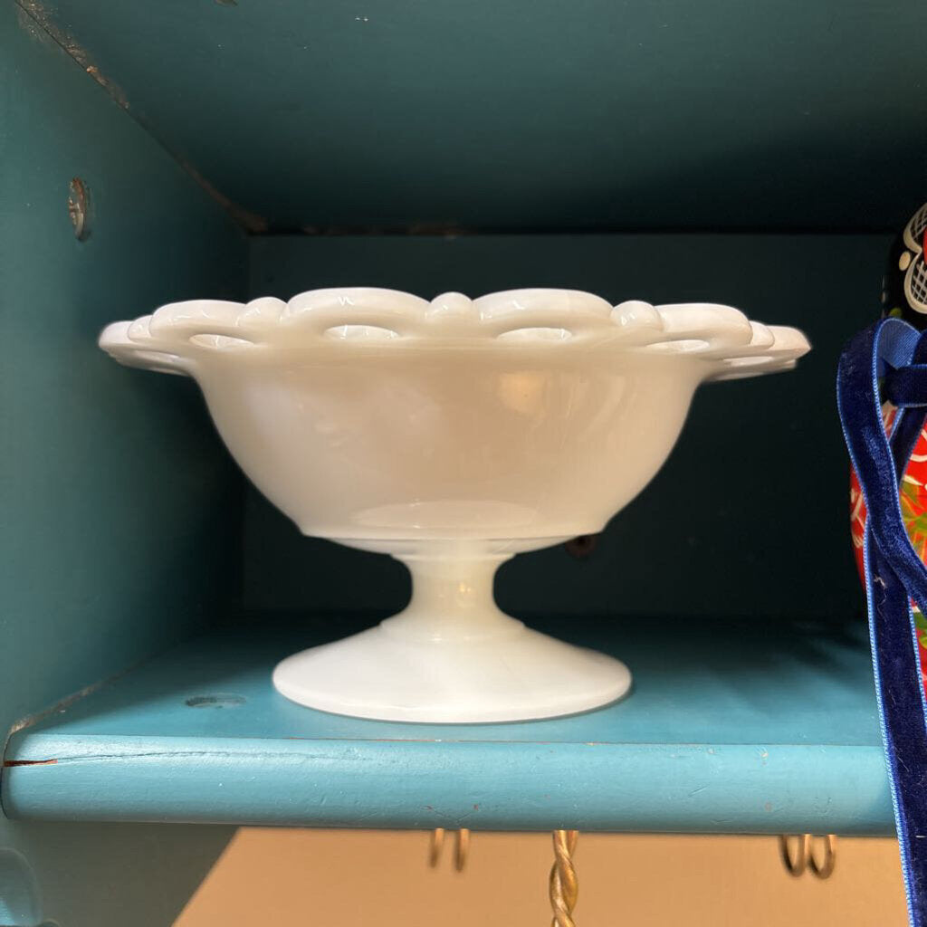 VINTAGE MILK GLASS SCALLOPED PEDESTAL BOWL
