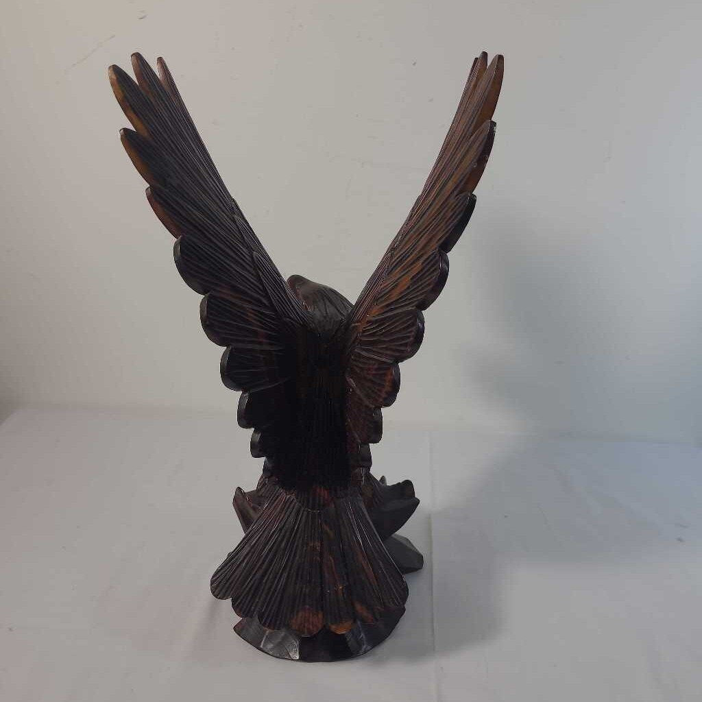 VTG WOOD EAGLE CARVING