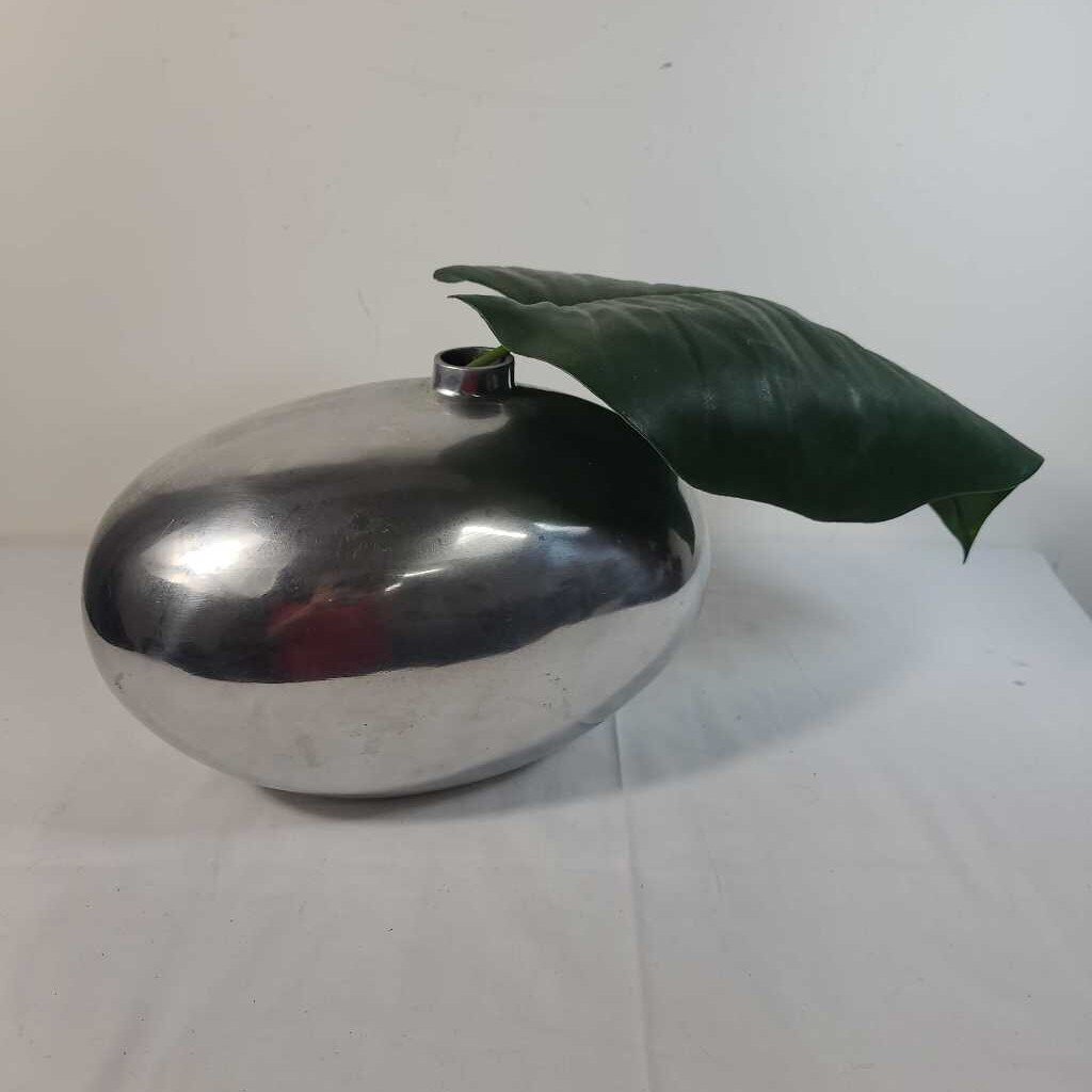 ALUMINUM EGG SHAPED VASE