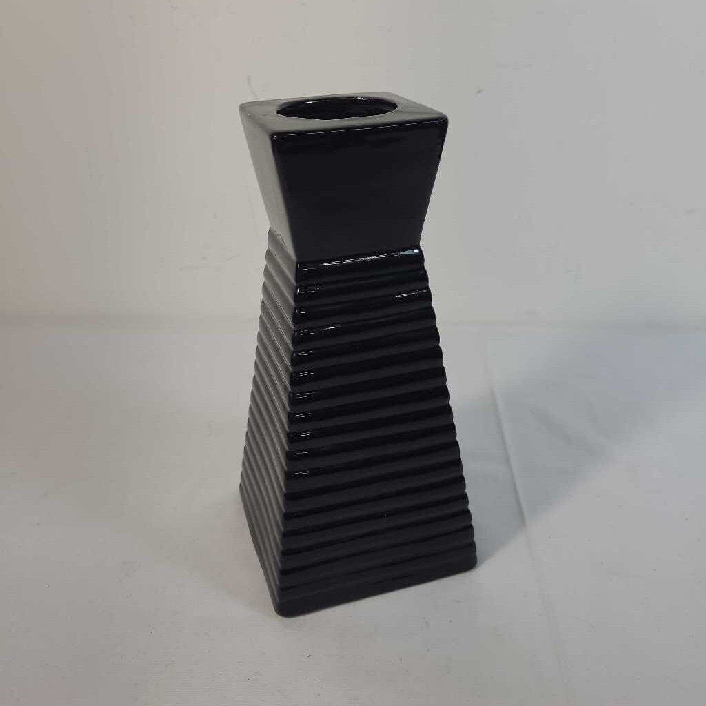 BLACK CERAMIC VASE