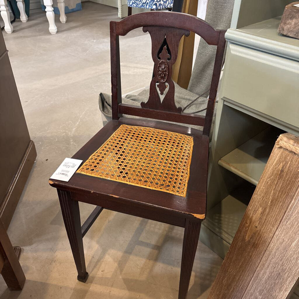 CANE SEAT CHAIR