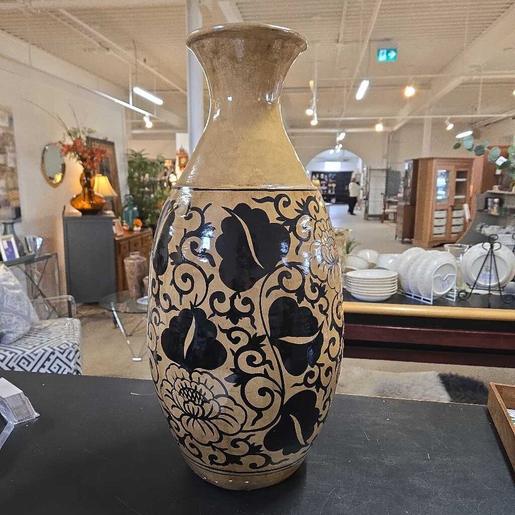 BLACK & TAN FLOOR VASE