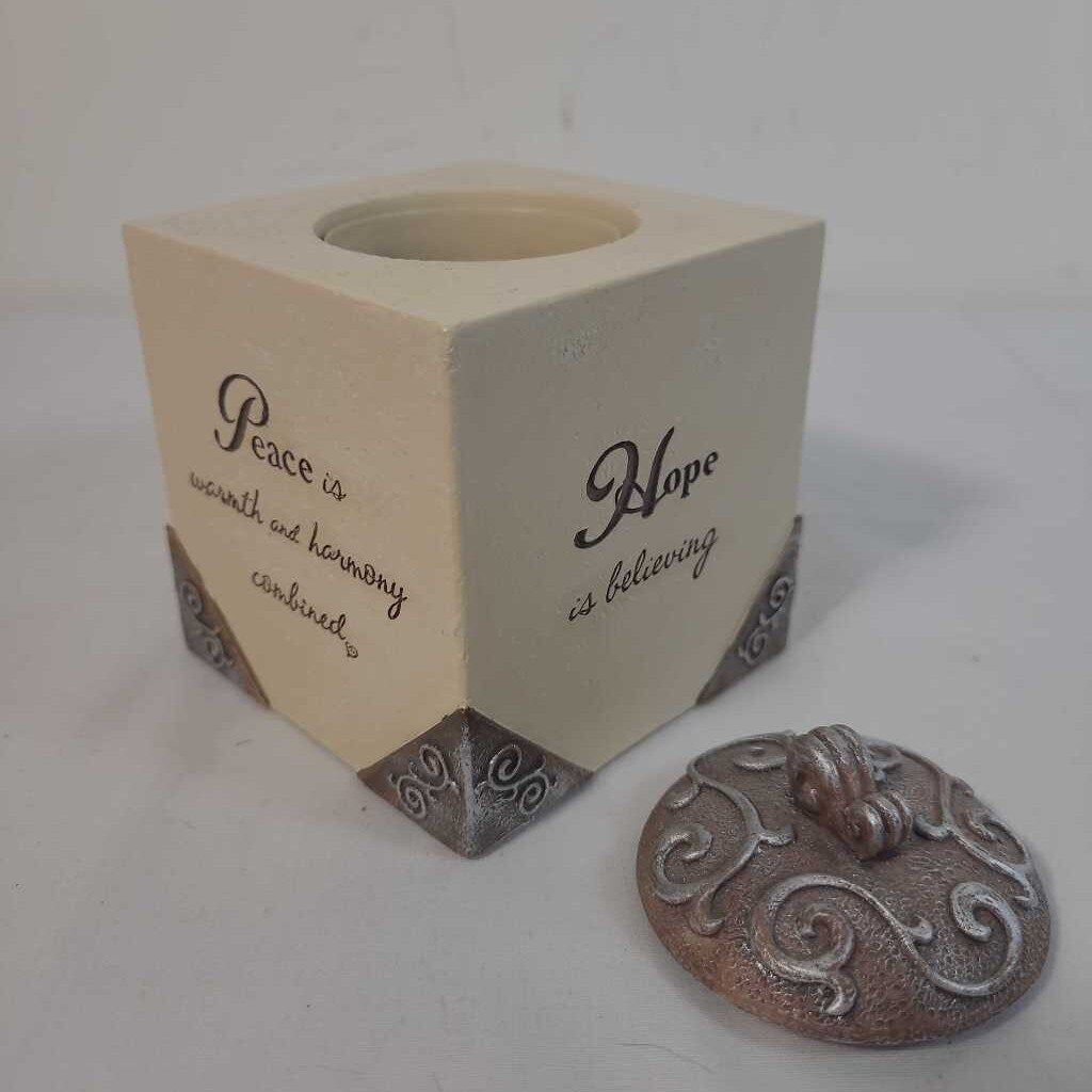 QUOTATION TEALIGHT HOLDER