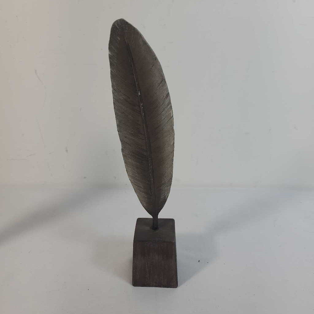 SM CERAMIC FEATHER
