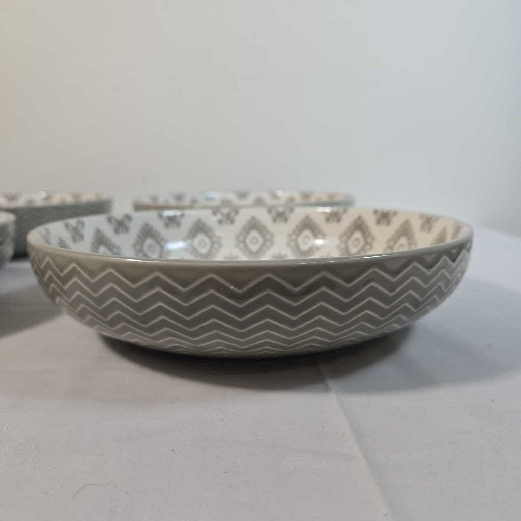 S/4 GREY PATTERN BOWLS