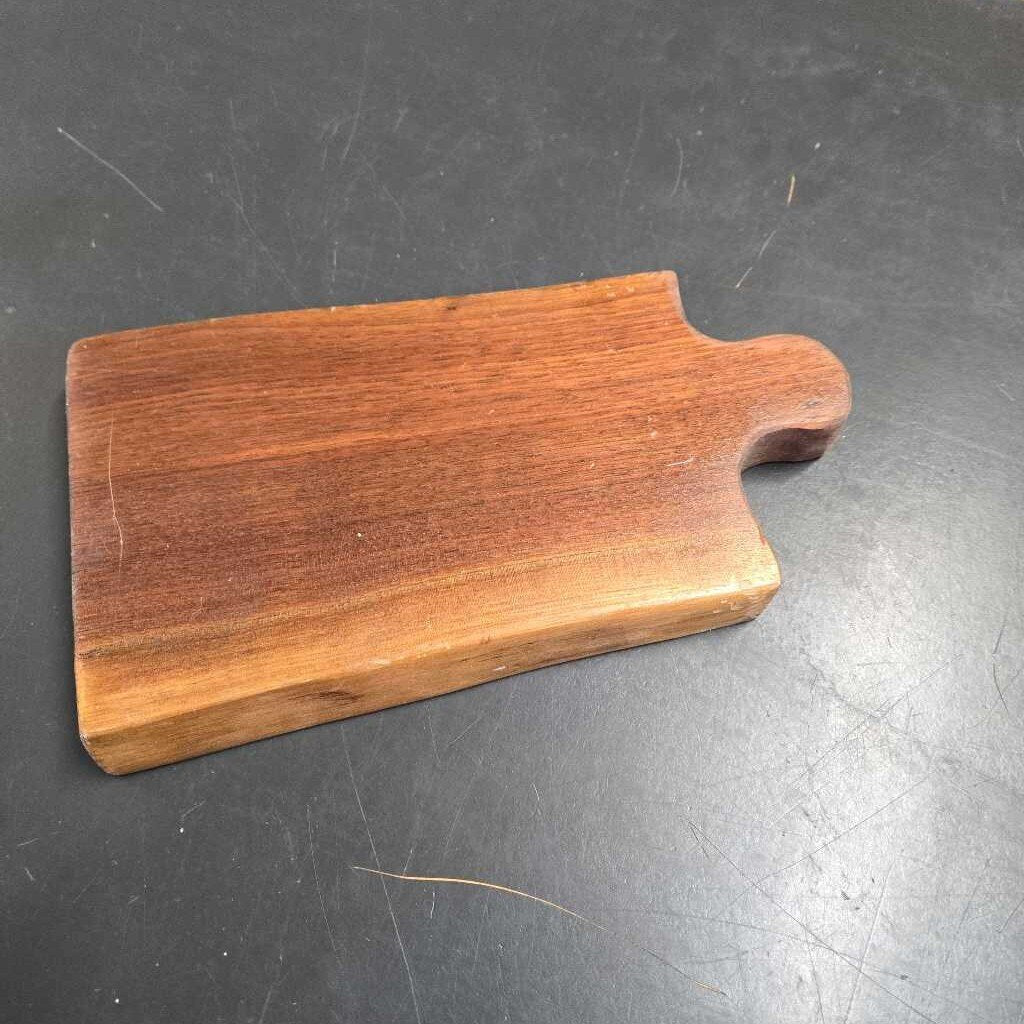 MINI WOODEN CUTTING BOARD