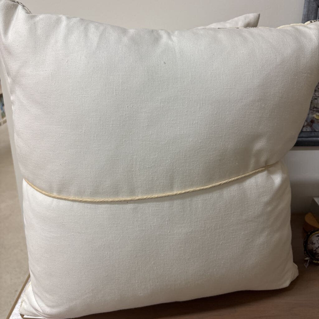 ROYAL IVORY 22" X 22" POLYFILL INSERT, PRICE FOR 2