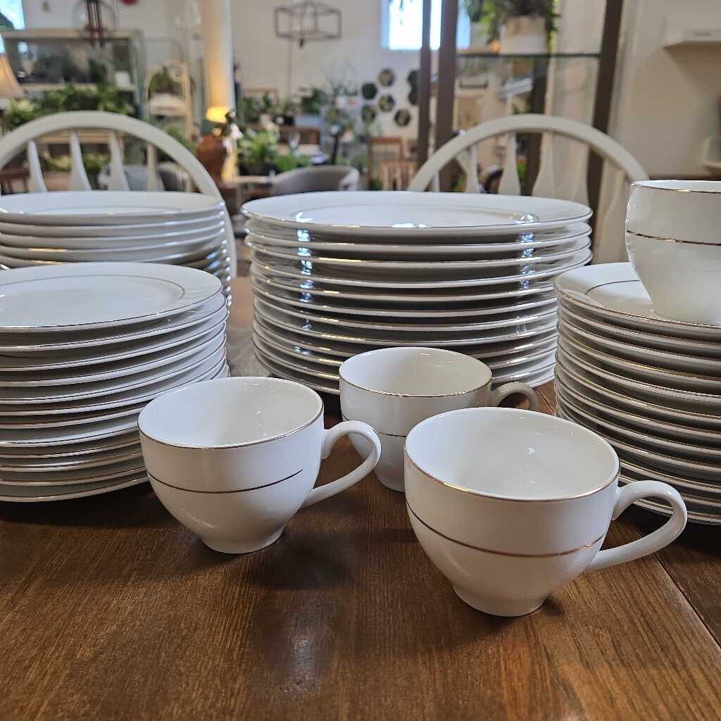 S/60 GOLD BANDED LINENS AND THINGS DISHES