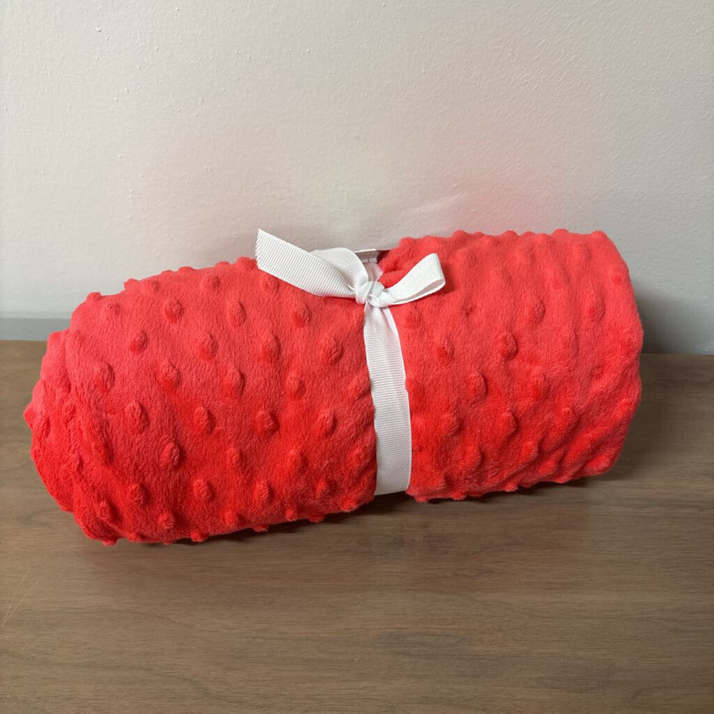 DIMPLE MINKY BABY BLANKET IN CORAL 30"X 40"