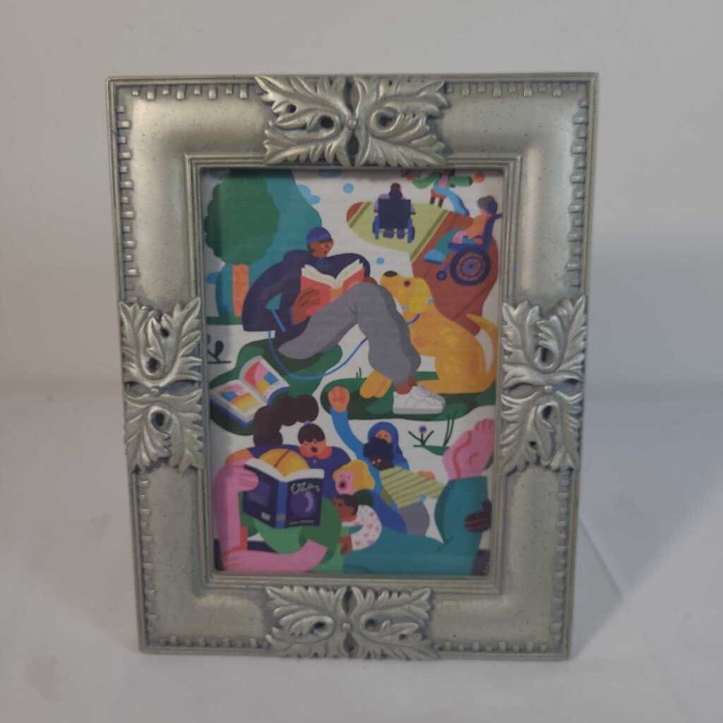 SILVER PICTURE FRAME