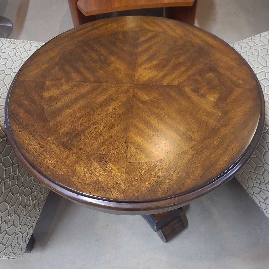 ASHLEY BROOKFIELD OLD WORLD SIDE TABLE