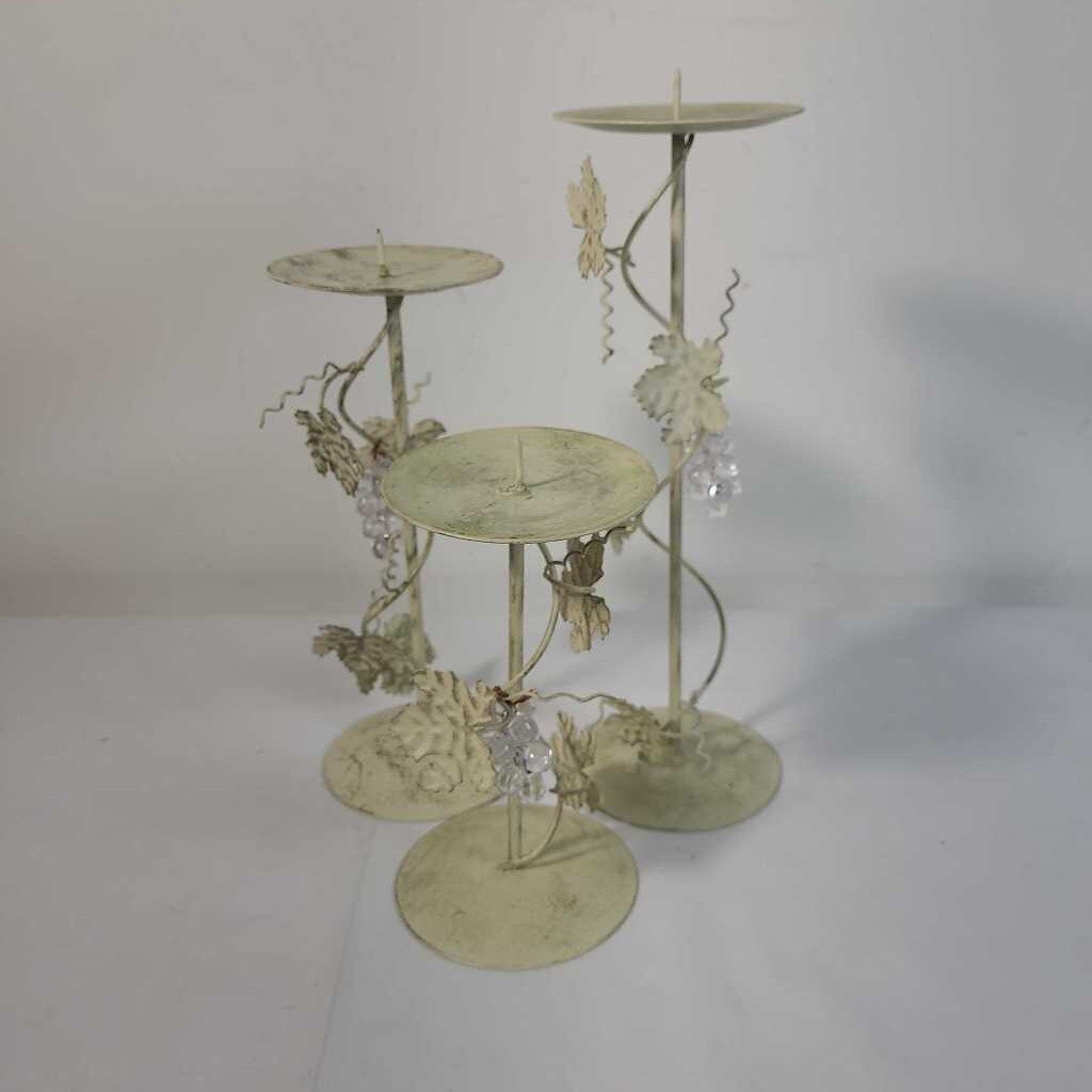 SET/3 CANDLE HOLDERS W/ CLEAR GRAPES