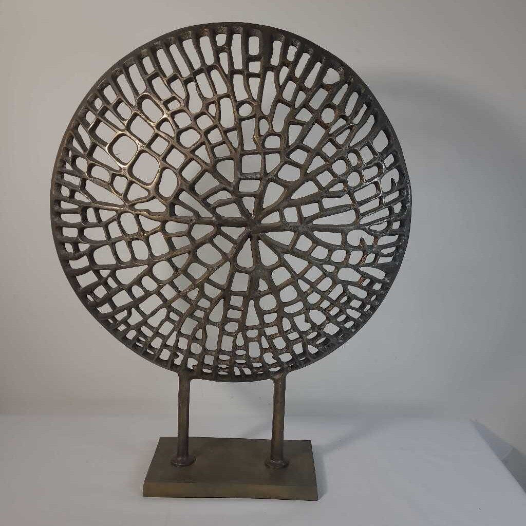 ROUND BRONZE TABLE DECOR