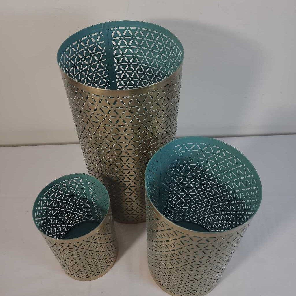 S/3 GOLD & BLUE PILLAR CANDLE HOLDERS
