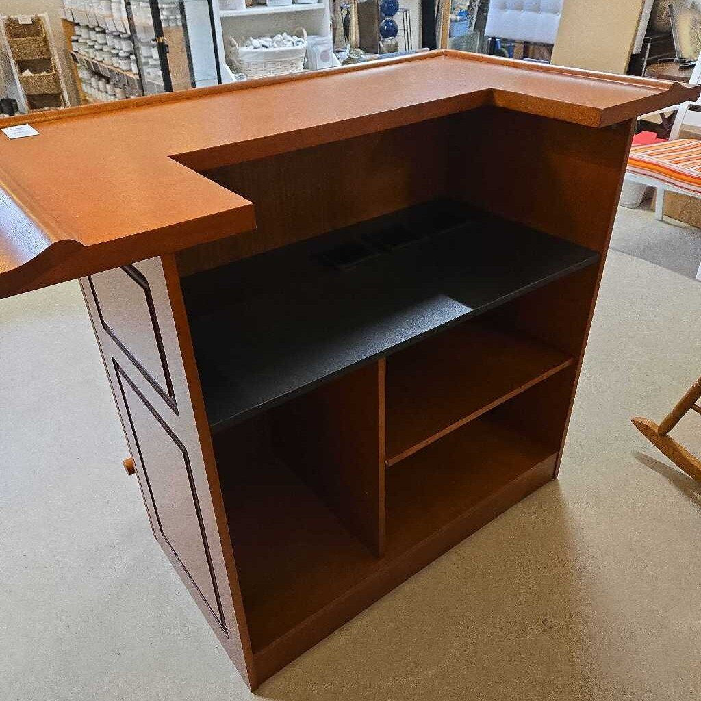 SOLID WOOD BAR W/ FOOTRAIL