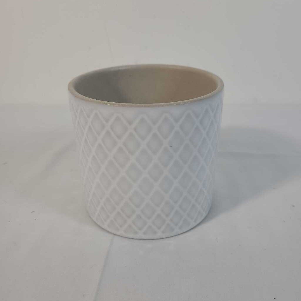 CERAMIC POT W/ DIMONDS