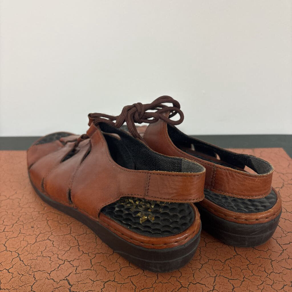REIKER - TAN SANDALS