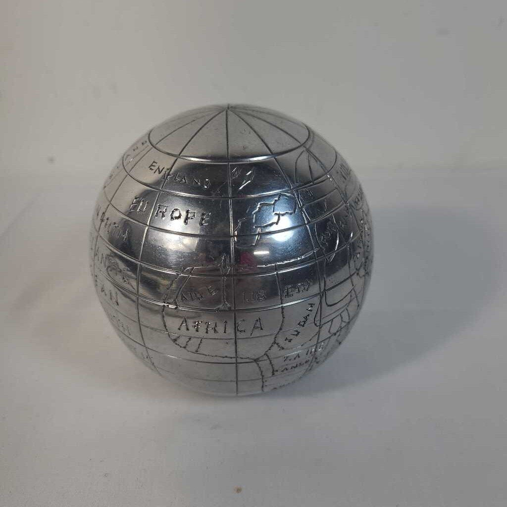SILVER DESK GLOBE