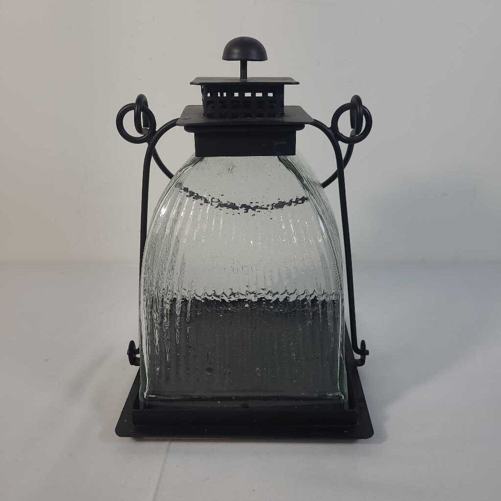 BLACK METAL FRAMED RIBBED GLASS LANTERN