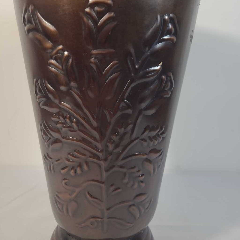 BRONZE VASE W/FLOWERS