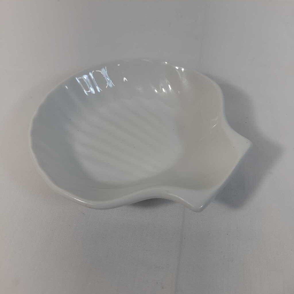 CLAM DISH